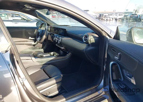 2021 Mercedes-Benz Cla 250 4Matic z USA, uszkodzony, nr VIN W1K5J4HB9MN193585